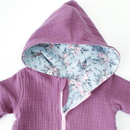 Musselin Übergangs-Jacke Beere Blumen